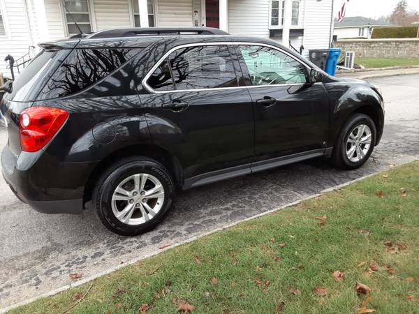 2010 Chevrolet Equinox LT AWD 69k miles Mint - cars & trucks - by... for sale in West Warwick, MA – photo 2