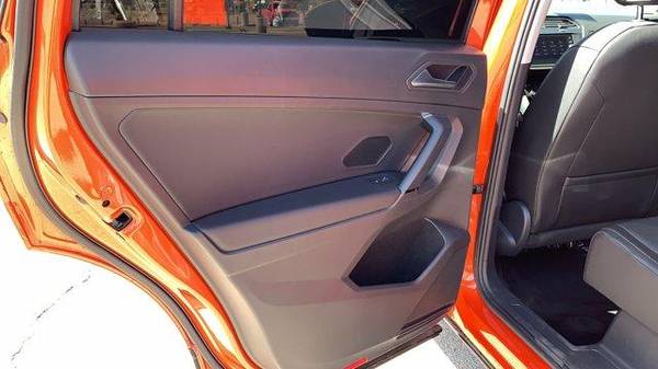 2019 VW Volkswagen Tiguan 2 0T SE suv Habanero Orange Metallic for sale in El Paso, TX – photo 9