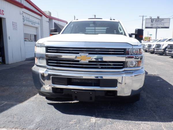 2015 chev crew flatbed GAS ! - - by dealer for sale in Odessa, TX – photo 3