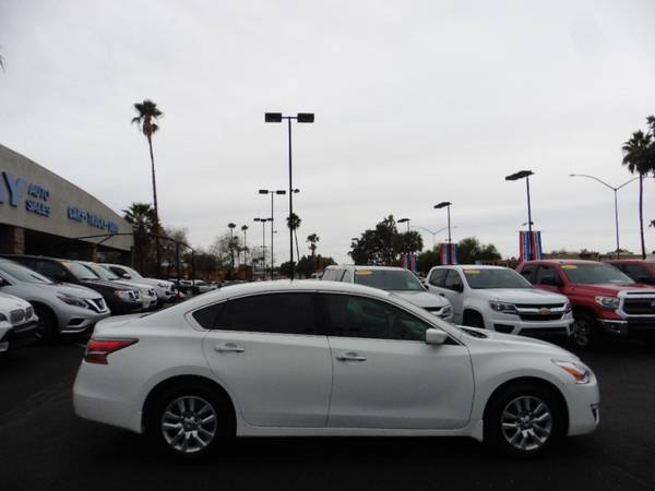 2015 Nissan Altima 4dr Sdn 2.5 S / ONLY 27K MILES / GREAT AZ COLOR!... for sale in Tucson, AZ – photo 4