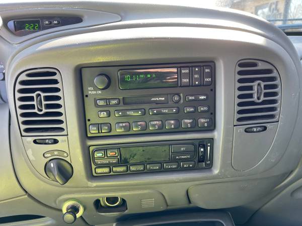 2001 Lincoln Navigator - - by dealer - vehicle for sale in Lockport, IL – photo 11