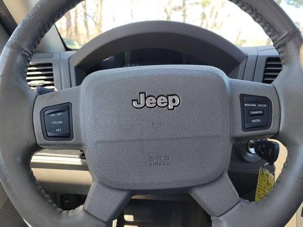 2005 Jeep Grand Cherokee Leather LOADED 4x4 - - by for sale in Derry, NH – photo 14
