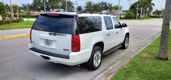 GMC Yukon XL 2011 - cars & trucks - by owner - vehicle automotive sale for sale in West Palm Beach, FL – photo 4