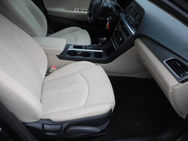 2015 Hyundai Sonata SE Automatic Loaded Alloy s Clean Carfax! - cars for sale in ENDICOTT, NY – photo 12