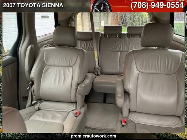 2007 TOYOTA SIENNA XLE - - by dealer - vehicle for sale in Alsip, IL – photo 16