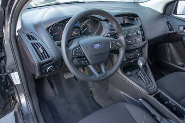 2018 FORD FOCUS SE - - by dealer - vehicle automotive for sale in Smithfield, RI – photo 13