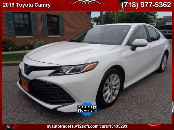 2019 Toyota Camry SE Auto (Natl) - cars & trucks - by dealer -... for sale in Valley Stream, NY – photo 2