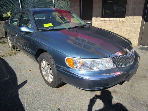 2001 Lincoln Continental Base 4dr Sedan - EASY FINANCING! for sale in Waltham, MA – photo 4