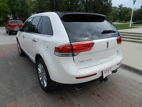 2014 Lincoln MKX Elite AWD ~ Pearl ~ Like New ~ $299 Month - cars &... for sale in Carmel, IN – photo 3