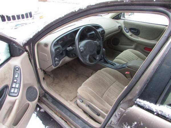 2002 PONTIAC GRAND PRIX NICE! - cars & trucks - by dealer - vehicle... for sale in MPLS, MN – photo 8
