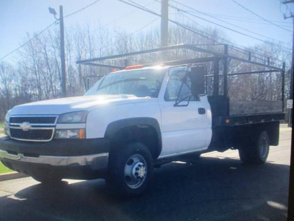 2007 Chevrolet Silverado 3500 Classic REG CAB FLAT BED, ROOF RACK for sale in South Amboy, NY – photo 3