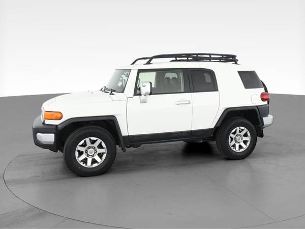 2014 Toyota FJ Cruiser Sport Utility 2D suv White - FINANCE ONLINE -... for sale in Knoxville, TN – photo 4