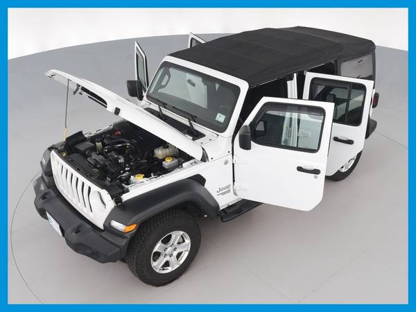 2018 Jeep Wrangler Unlimited All New Sport SUV 4D suv White for sale in Zanesville, OH – photo 15