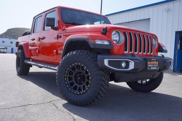 2020 Jeep Gladiator OVERLAND - - by dealer - vehicle for sale in Portland, OR – photo 2