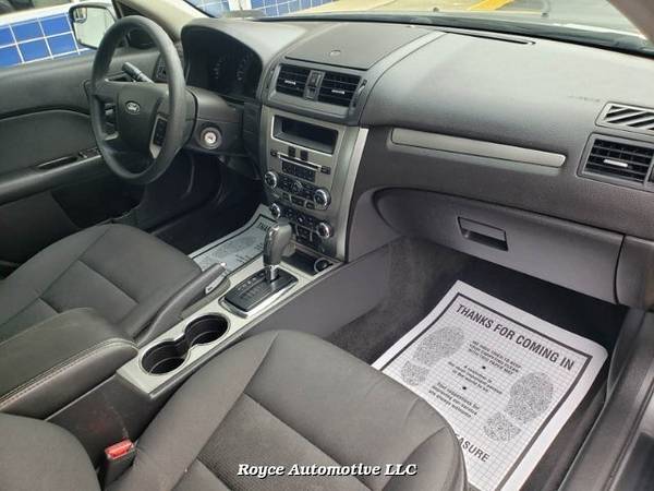 2011 Ford Fusion I4 SE 5-Speed Automatic - cars & trucks - by dealer... for sale in York, PA – photo 15