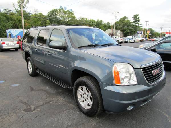 2008 GMC Yukon XL 1500 SLT 4WD *Leather + Moonroof + Backup Camera*... for sale in leominster, MA – photo 5