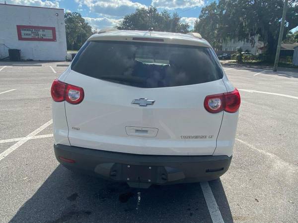 2011 Chevrolet Chevy Traverse LT AWD 4dr SUV w/1LT 100% CREDIT... for sale in TAMPA, FL – photo 5