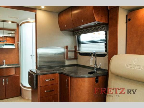 2016 Leisure Travel Unity U24MB for sale in Souderton, PA – photo 15