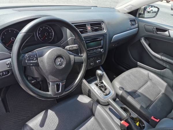 2014 Volkswagen Jetta Sedan 4dr Auto SE - - by dealer for sale in Greenville, SC – photo 9