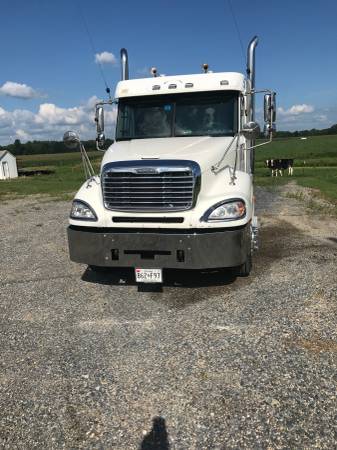 2005 Freightliner Columbia for sale in Price, MD – photo 3
