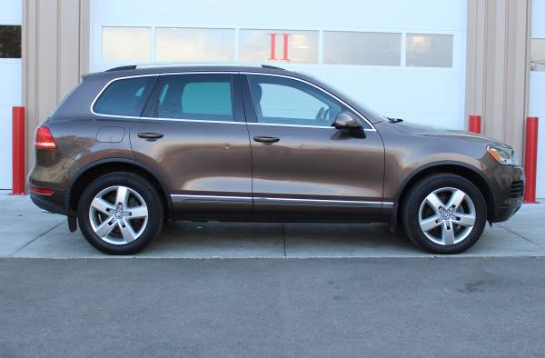 2011 Volkswagen Touareg EXECUTIVE!Loaded!Only 65k!$309 Per Month! -... for sale in Fitchburg, WI – photo 4