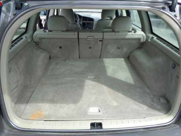 2005 Volvo XC70 AWD Wagon 2 5L I5 F - - by dealer for sale in Purcellville, District Of Columbia – photo 11