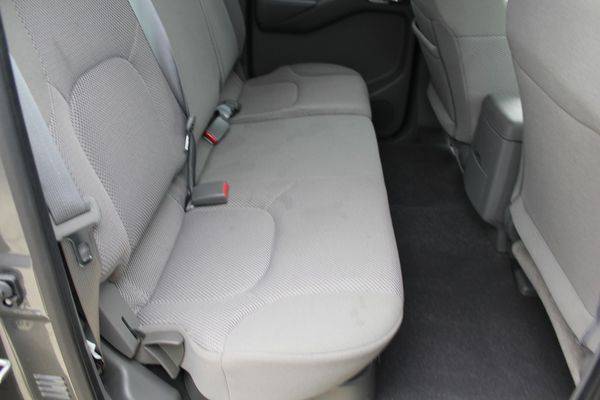 2019 Nissan FRONTIER CREW CAB -- SE HABLA ESPANOL for sale in Hillsboro, OR – photo 17
