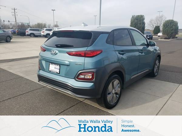 2020 Hyundai Kona EV SEL suv Ceramic Blue w/White Roof - cars & for sale in College Place, WA – photo 5