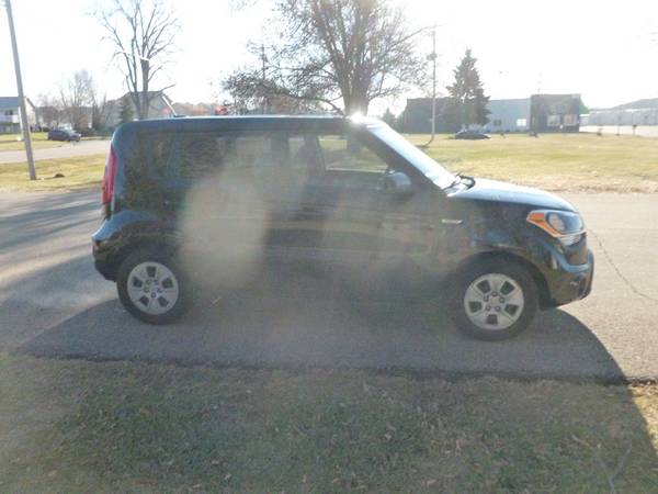 2013 Kia Soul only 93,000m, 6 spd man, 30 MPG, all pwr - cars &... for sale in Hudson, MN – photo 5