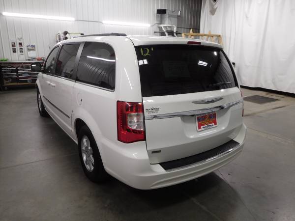 2012 CHRYSLER TOWN & COUNTRY for sale in Sioux Falls, SD – photo 5