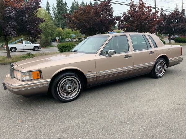1992 Lincoln Town Car Signature 4DR Sedan, ONE OWNER! - cars & for sale in Lynnwood, WA – photo 5