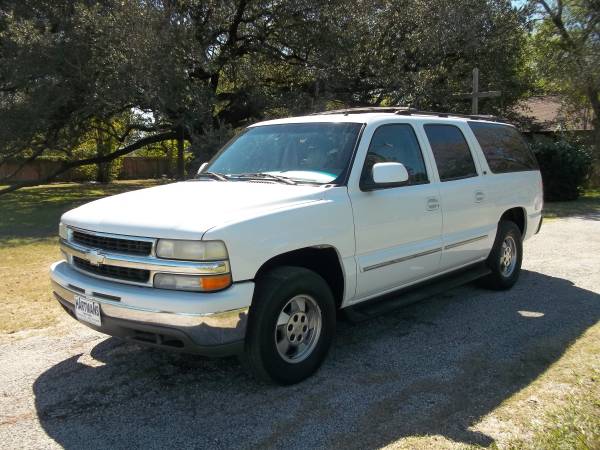 2002 Chevy Suburban LT Leather - cars & trucks - by dealer - vehicle... for sale in Victoria, TX – photo 2