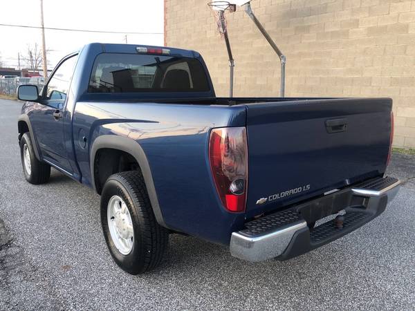 2005 Chevy Colorado 4x4 ONLY 27K MILES ONE OWNER!!!! - cars & trucks... for sale in Cleveland, OH – photo 2