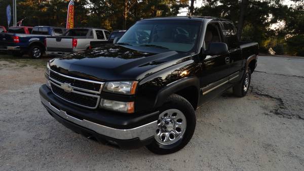 MUST SEE 2006 Chevy Silverado EXT CAB 4wd for sale in Chapin, SC – photo 2