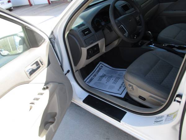2010 Ford Fusion SE 4 Door Low Miles/72K - - by for sale in CENTER POINT, IA – photo 14