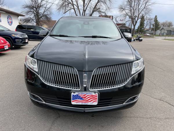 2015 Lincoln MKT Town Car/Autostart/Nav! 1500 DOWN! for sale in Grand Forks, ND – photo 3