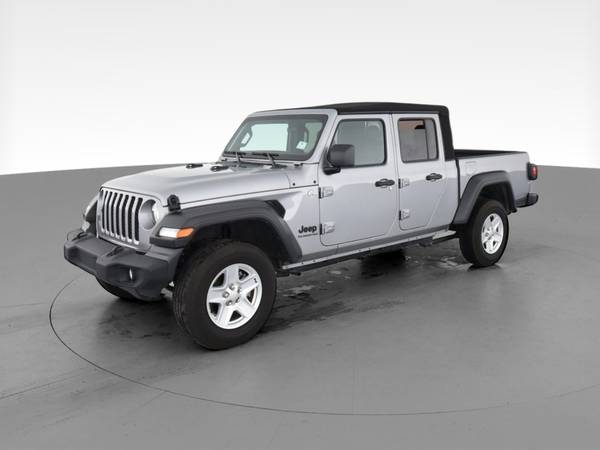 2020 Jeep Gladiator Sport Pickup 4D 5 ft pickup Silver - FINANCE -... for sale in Fort Collins, CO – photo 3