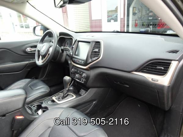 2014 Jeep Cherokee 4WD Limited - - by dealer - vehicle for sale in Waterloo, IA – photo 16