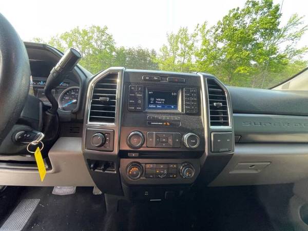 2018 Ford F250 XLT 4x4 Leather 22x12 - - by dealer for sale in Stokesdale, VA – photo 13