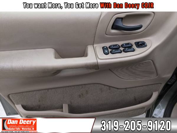 2001 Ford Windstar FWD 4D Wagon/Wagon SE - - by for sale in Waterloo, IA – photo 3