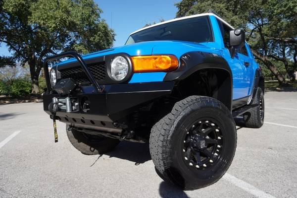 2008 Toyota FJ Cruiser *(( Lifted * Custom * Voodoo Blue COLOR ))* -... for sale in Austin, TX – photo 3