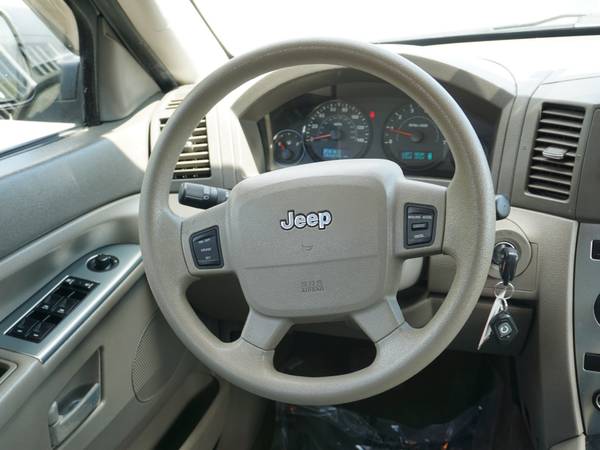 2006 Jeep Grand Cherokee Laredo - - by dealer for sale in Plainwell, MI – photo 10