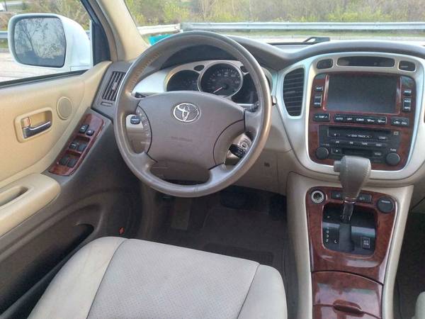 07 TOYOTA HIGHLANDER 4X4 LIMITED SPORT Impeccable! Maint for sale in East Derry, NH – photo 11