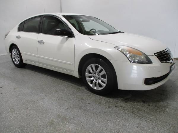 2009 Nissan Altima 4dr Sdn I4 CVT 2 5 S - - by dealer for sale in Wadena, MN – photo 3
