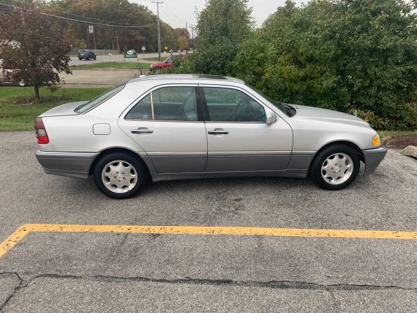 2000 Mercedes-Benz C230 Kompressor Fully loaded Rust free Runs Great! for sale in Fort Wayne, IN – photo 5
