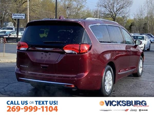 2018 Chrysler Pacifica Touring L - - by dealer for sale in Vicksburg, MI – photo 5