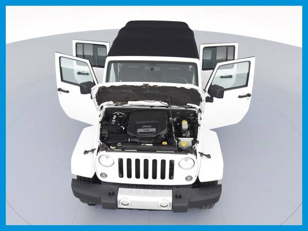 2014 Jeep Wrangler Unlimited Sahara Sport Utility 4D suv White for sale in Bloomington, IL – photo 21