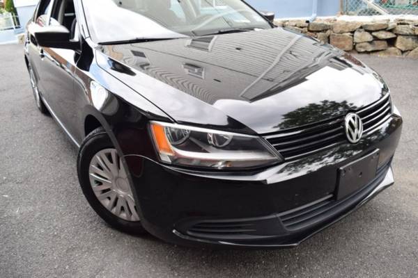 *2014* *Volkswagen* *Jetta* *S 4dr Sedan 6A* - cars & trucks - by... for sale in Paterson, NY – photo 3