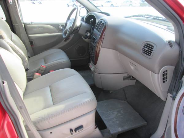 2001 CHRYSLER TOWN & COUNTRY ROLLX HANDICAP VAN - - by for sale in RANDOLPH, MN – photo 7