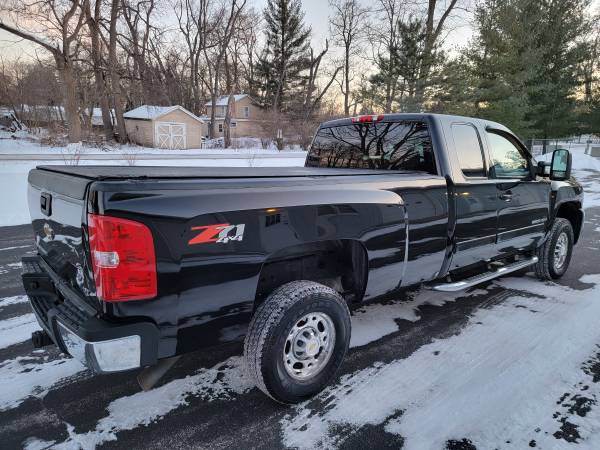 2007 Chevy Silverado 2500HD Ext LTZ Z71 4x4 loaded 8ft LB NO RUST for sale in Mchenry, WI – photo 6